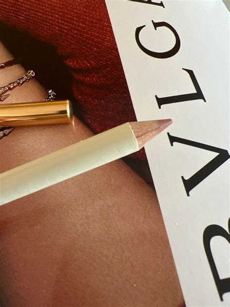 gucci lipliner nude